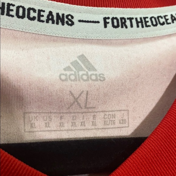 Real Madrid Jersey - Picture 2 of 7